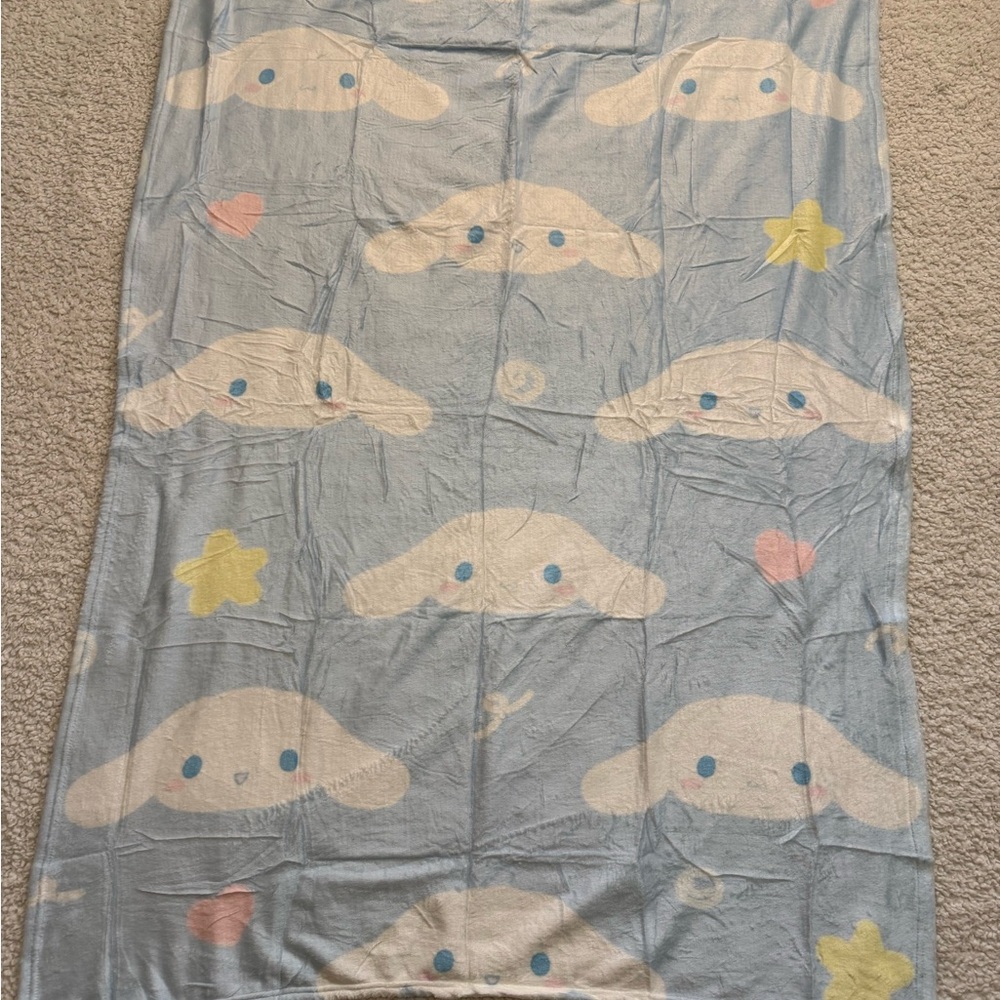 Cinnamon Roll Light Blue Character Blanket Hello Kitty smaller soft throw